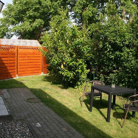 Ferienwohnungen Haus Mecklenburg Elmenhorst/Lichtenhagen Esterno foto